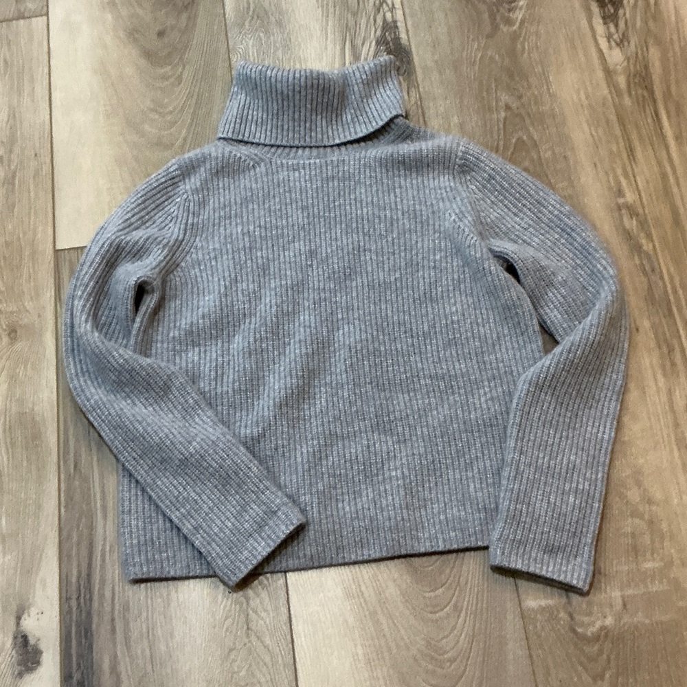 Banana Republic Ribbed Gray Cowl Neck Sweater
